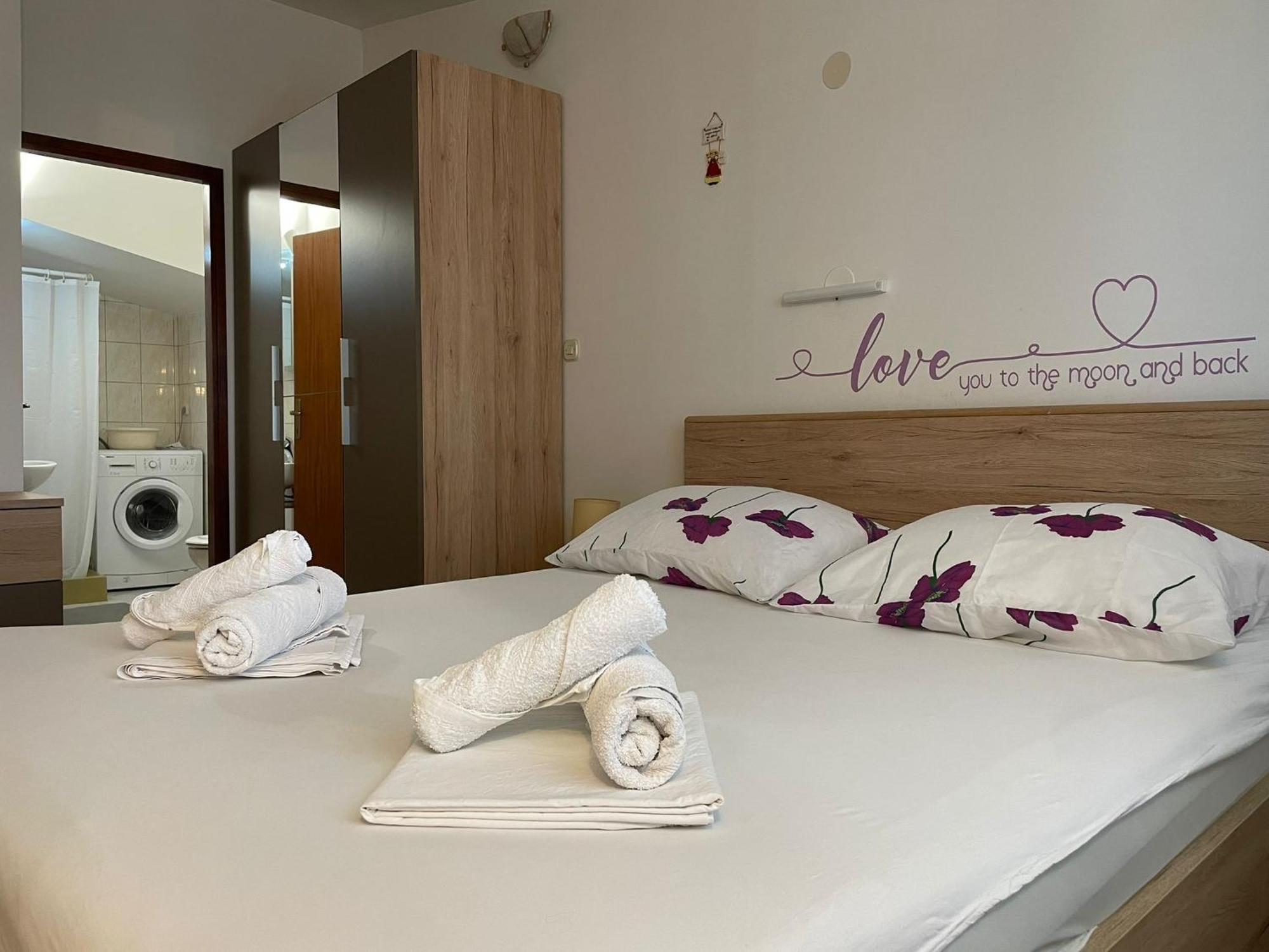 Apartments Meri Vodice Exterior photo